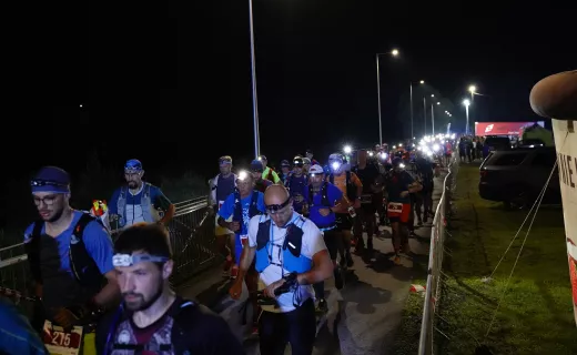 Największe wyzwanie Festiwalu Biegowego! Bieg na 100 km wystartował w środku nocy - 78